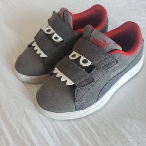 Kids boy Puma monster shoes. Size 10.5